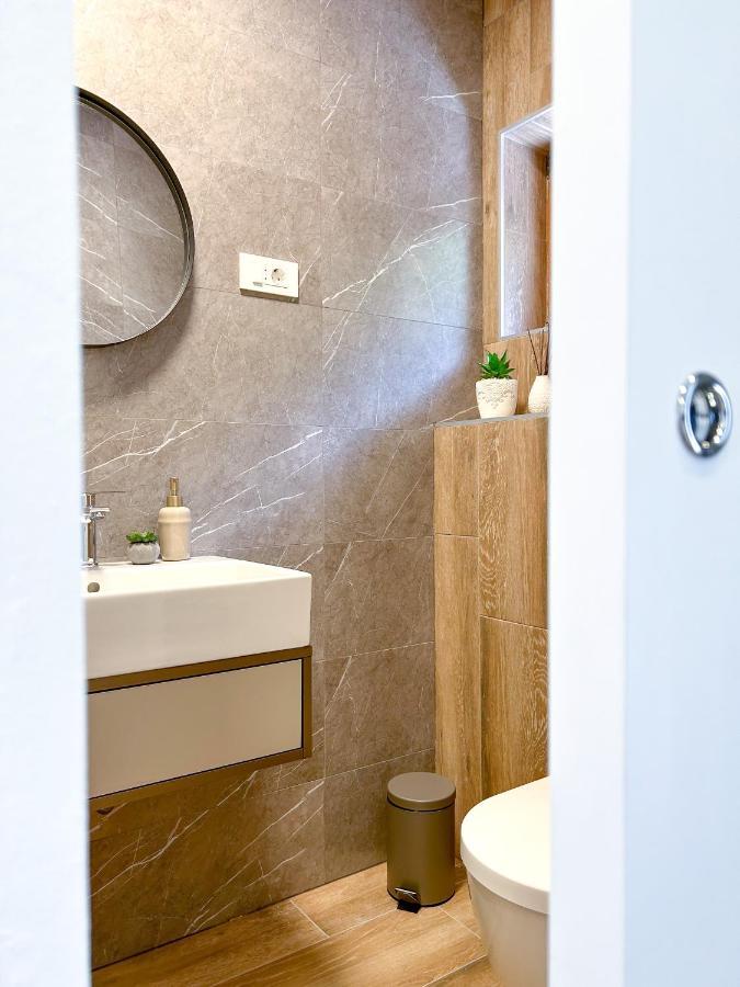Apartments Saraden Vodice Eksteriør bilde